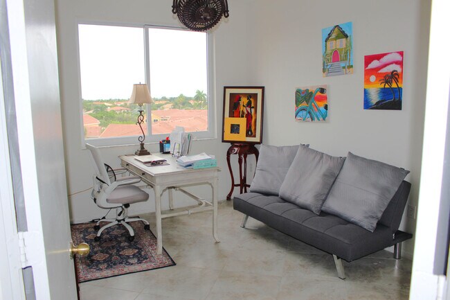 Building Photo - 1000 Scotia Dr