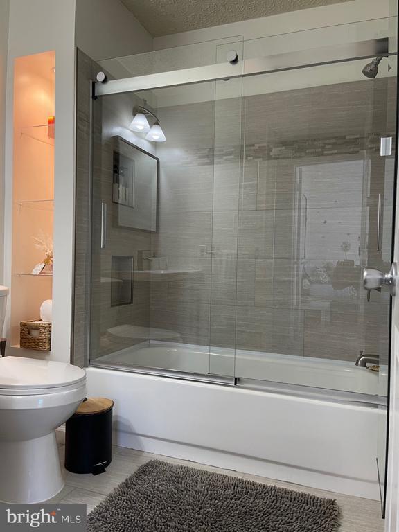 Building Photo - 2960 McGee Way