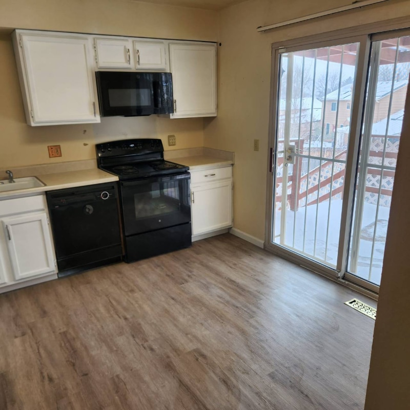 Building Photo - 2448 S Evanston St