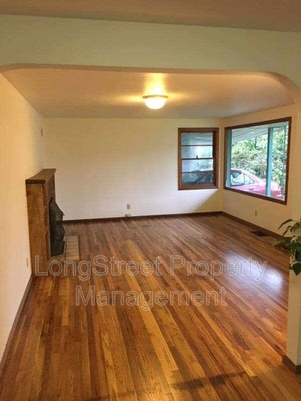 Building Photo - 905 NW 33rd St