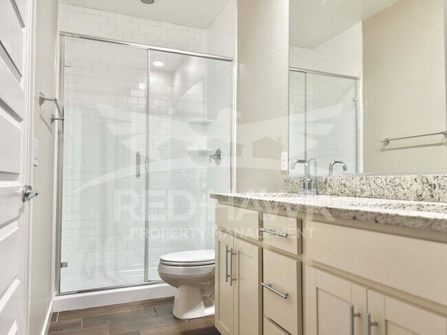 Building Photo - 4038 E Erie St