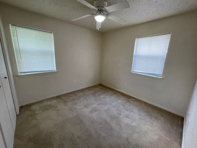 Building Photo - 2102 El Dorado Dr