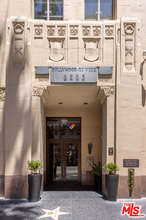 Building Photo - 6253 Hollywood Blvd