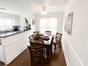 Building Photo - 252 Rhoads Ave
