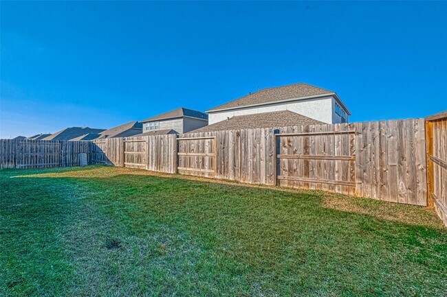 Building Photo - 11943 Bazley Knoll Dr
