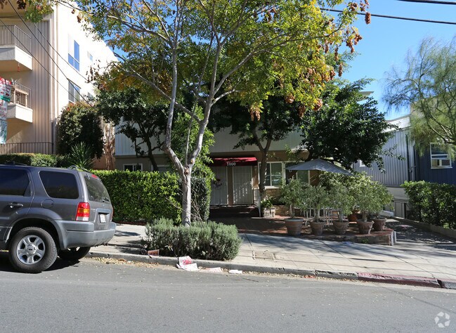 Building Photo - 1000 Palm Ave