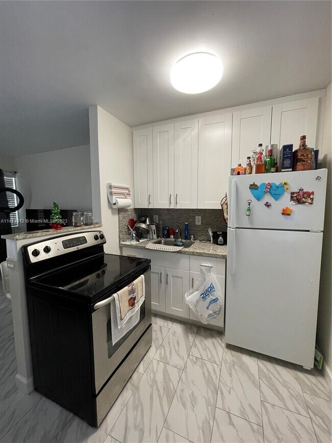 Building Photo - 11890 NE 16th Ave