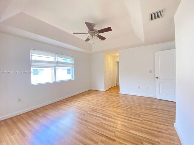 Building Photo - 17037 SW 39th St