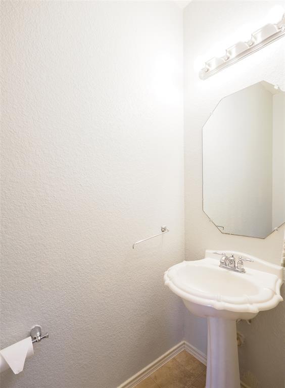 Building Photo - 13504 Richard Nixon St