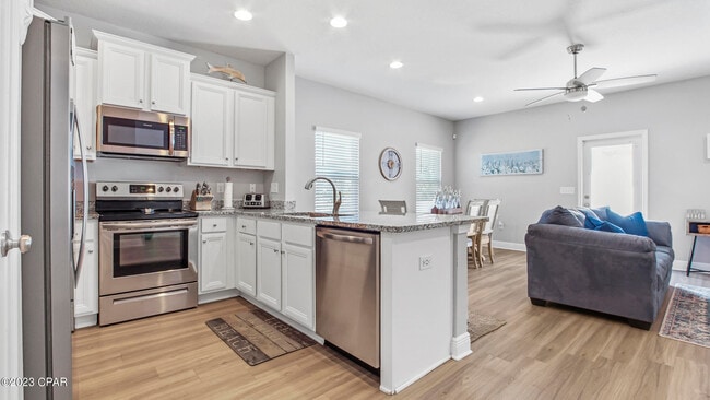 Building Photo - 7450 Shadow Lake Dr