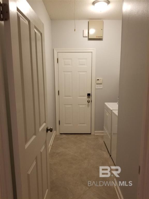 Building Photo - 105 Diane Cir