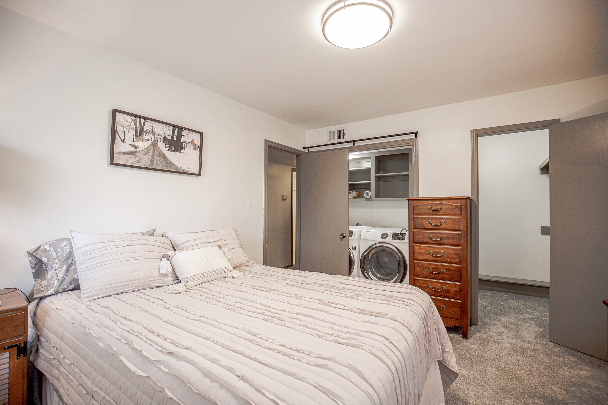 Building Photo - 6711 S Richmond Ave