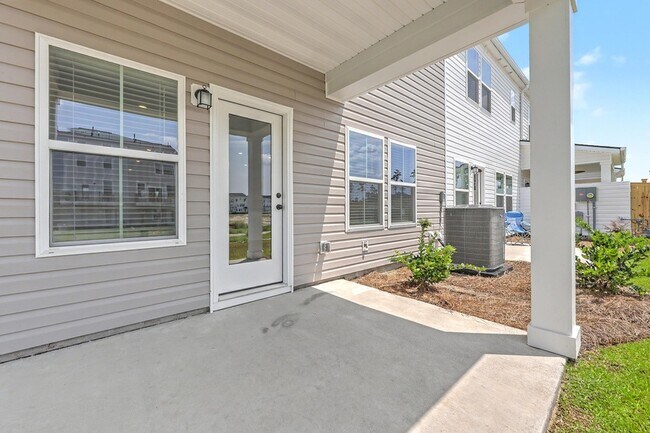 Building Photo - 762 Ridgley Dr