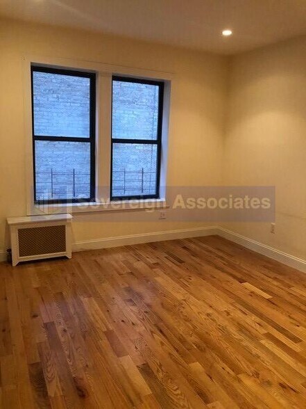 Primary Photo - 270 Fort Washington Ave