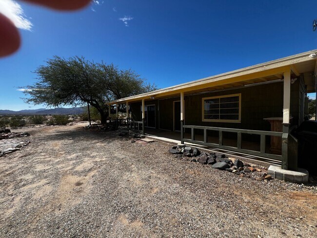 Building Photo - For Rent – Private Desert Retreat in Wonde...