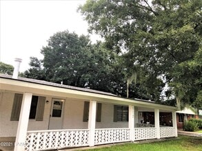 Building Photo - 113 Charlene Dr
