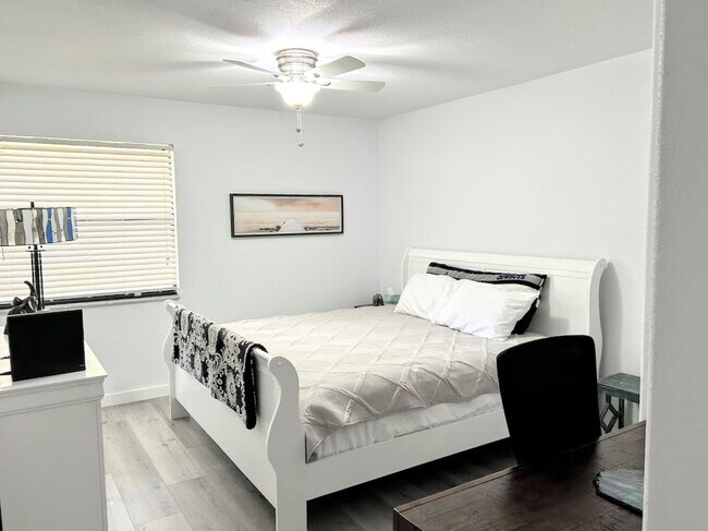 Building Photo - 28 Alcira Ct