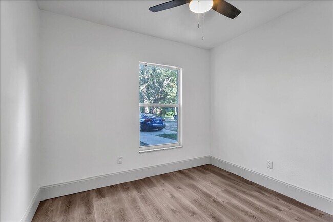 Bedroom 1 - 3812 N 51st St