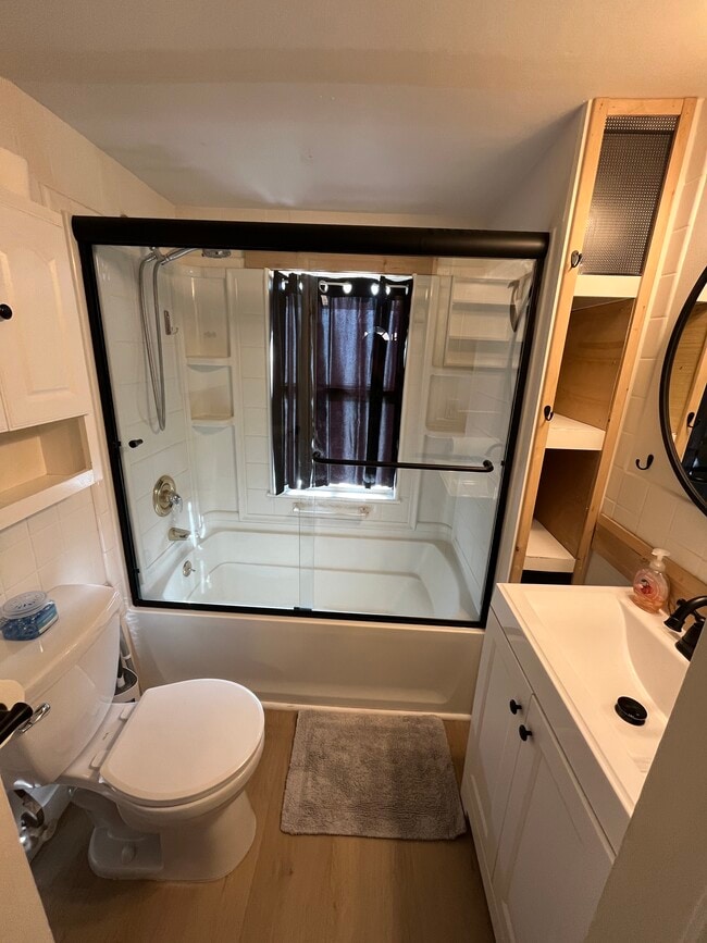 Bathroom - 230 N 700 W