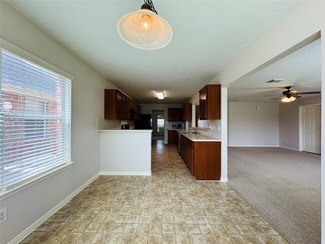 Building Photo - 8003 Beech Park Ln