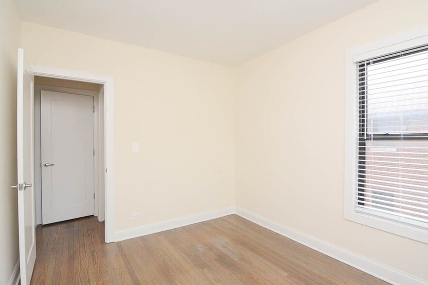 Building Photo - 2645 N Spaulding Ave