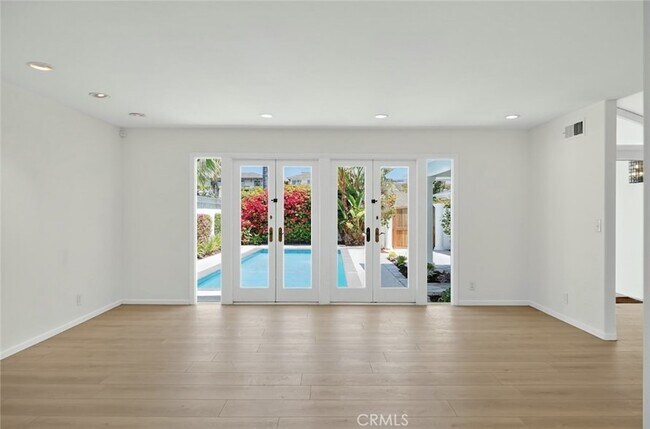 Building Photo - 978 Sandcastle Dr
