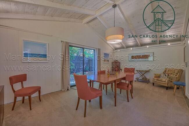 Building Photo - Furnished Two Bedroom Carmel Cottage
