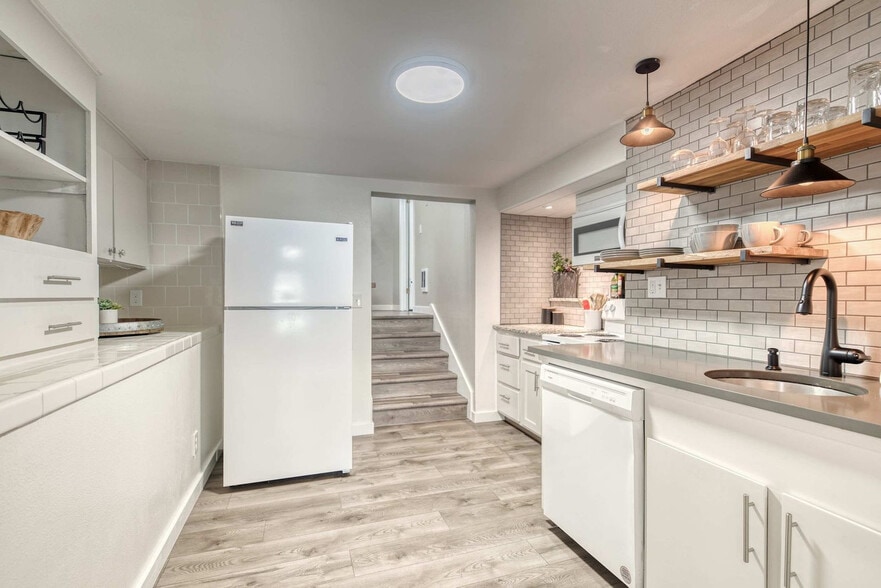 Building Photo - 2818 Rose Hill St