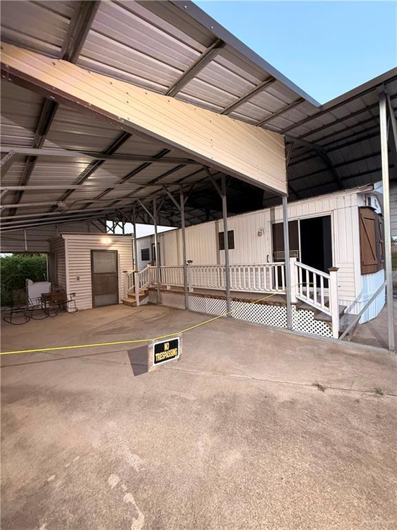 Building Photo - 18 Mercedes Dr