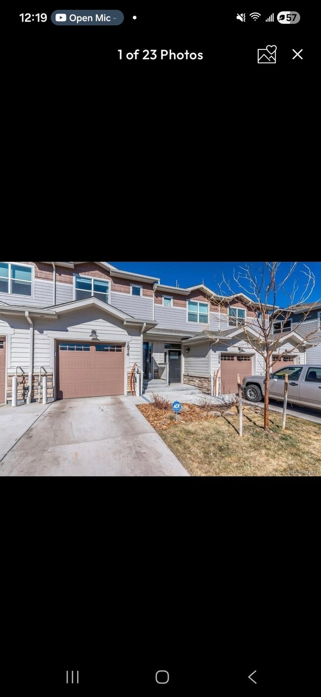 Building Photo - 1074 Oak Cir