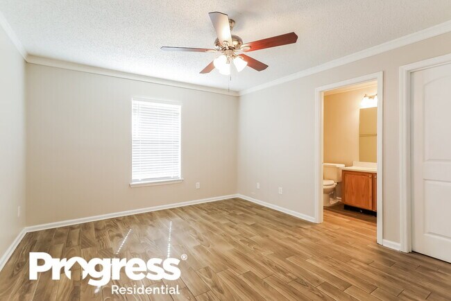 Building Photo - 7637 Invermere Blvd N