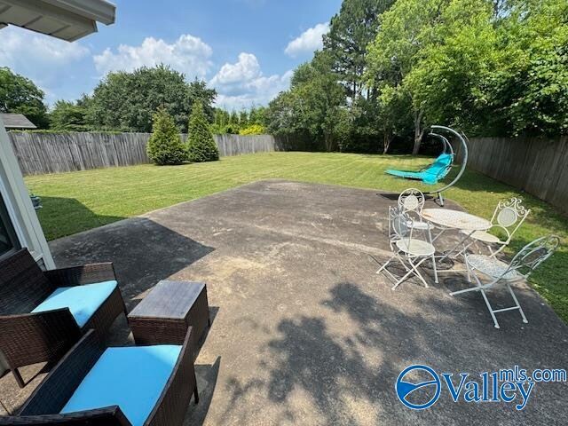Building Photo - 109 SW Brushcreek Dr