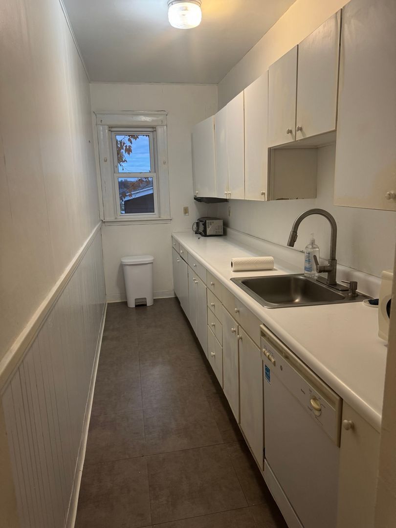 Building Photo - 34 Morningside Rd