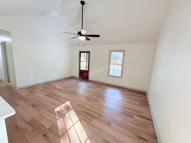 Building Photo - 3BR/3BA For Rent Short Term