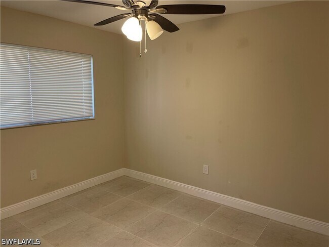 Building Photo - 255 Pine Valley Cir