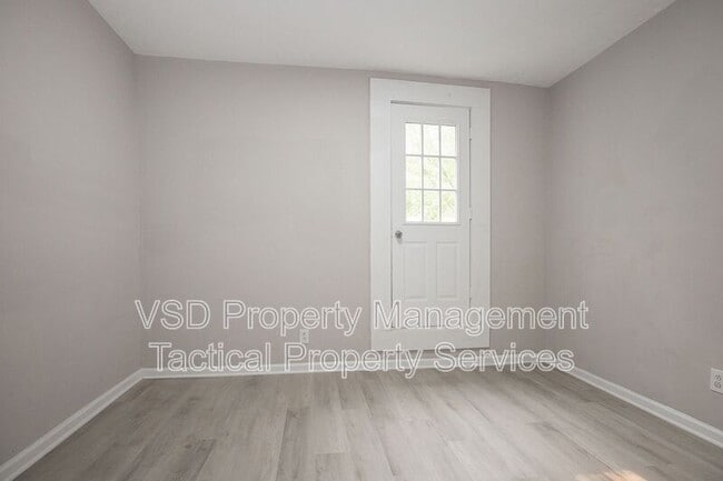 Building Photo - 9911 Olivet Ave