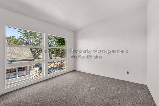 Building Photo - 420 Lighthouse Ave