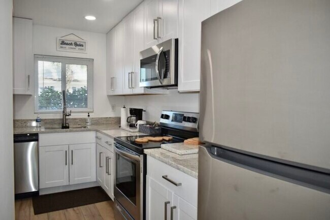 Building Photo - 4790 S Atlantic Ave