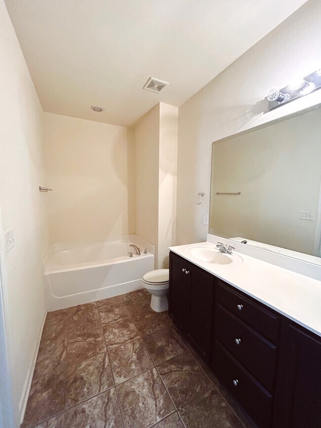 Building Photo - 337 Chesser Loop Rd