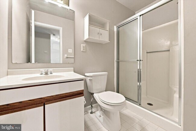 Building Photo - 319 Cashel Ct