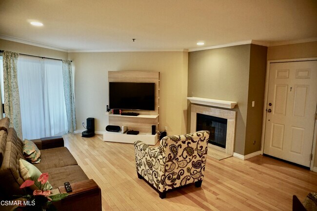 Building Photo - 5837 Oak Bend Ln