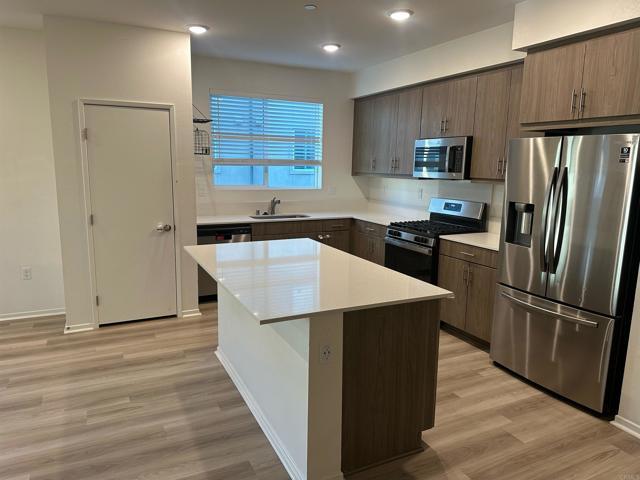 Building Photo - 5256 Beachfront Cove St