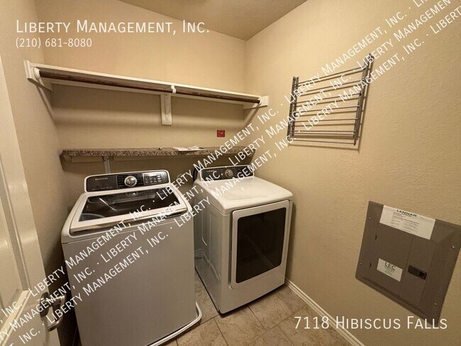 Building Photo - 7118 Hibiscus Falls