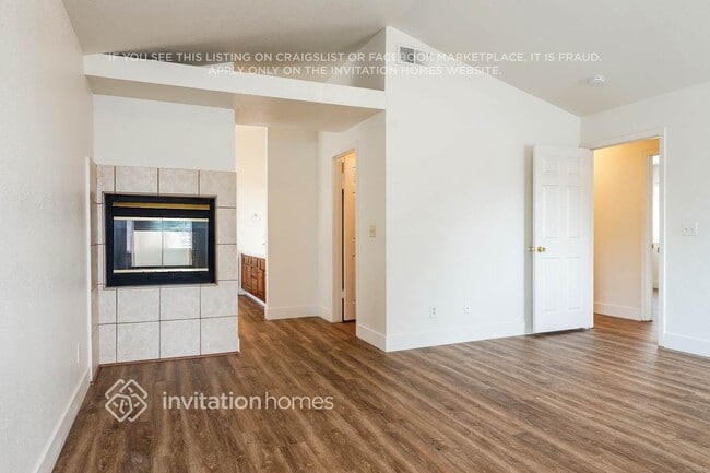 Building Photo - 238 Wren Dr