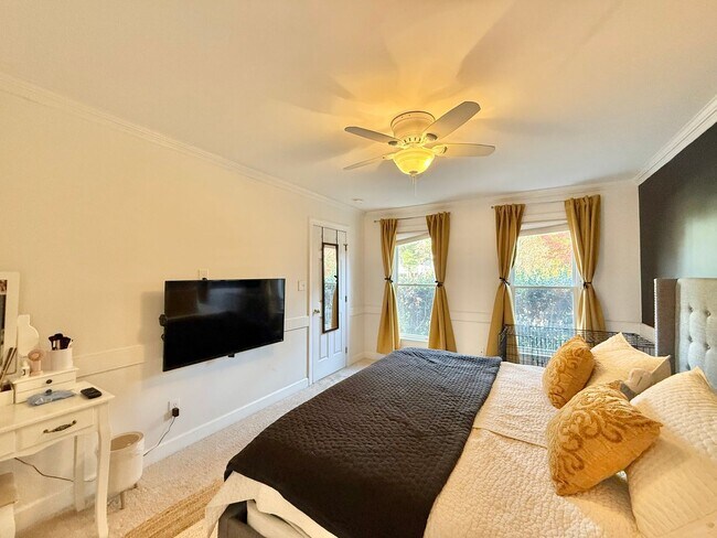 Building Photo - Luxurious 4BD, 3.5BA North Raleigh Home with a Heated Four Seasons Room, Large Bonus Space, and F...