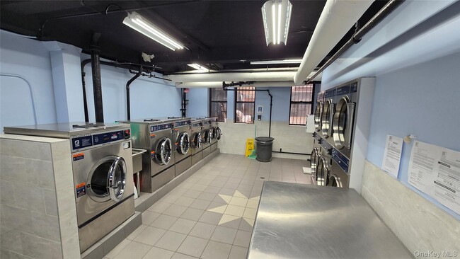 Building Photo - 148-09 Northern Blvd