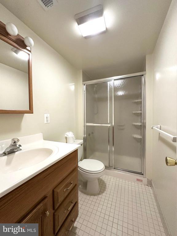 Building Photo - 5127 Kenside Ct