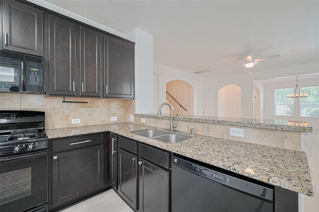 Building Photo - 23611 Plantation Pines Ln