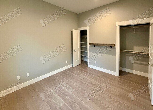 Building Photo - 62707 NW Mehama Dr