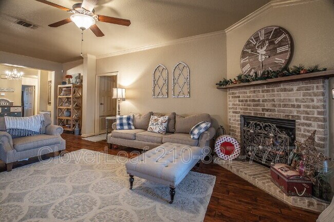 Building Photo - 1409 Azalea Ln